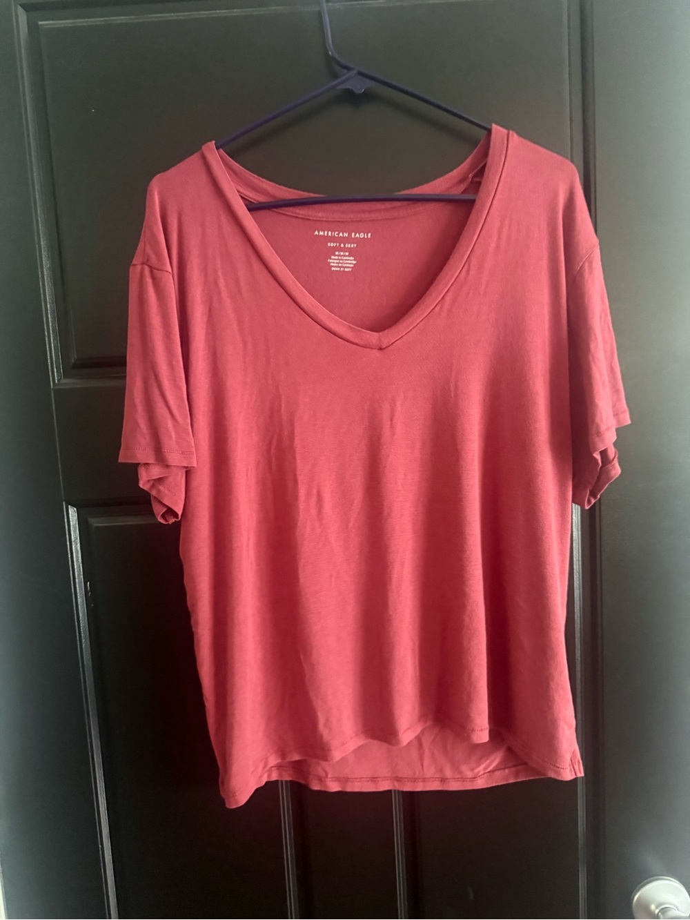 American Eagle Outfitters Women's V-Neck Short Sleeve Tee - Rose
